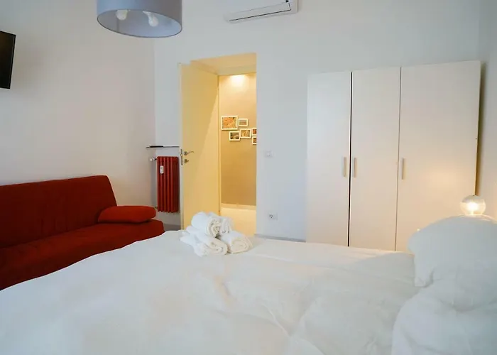 Re Di Roma Bright Home